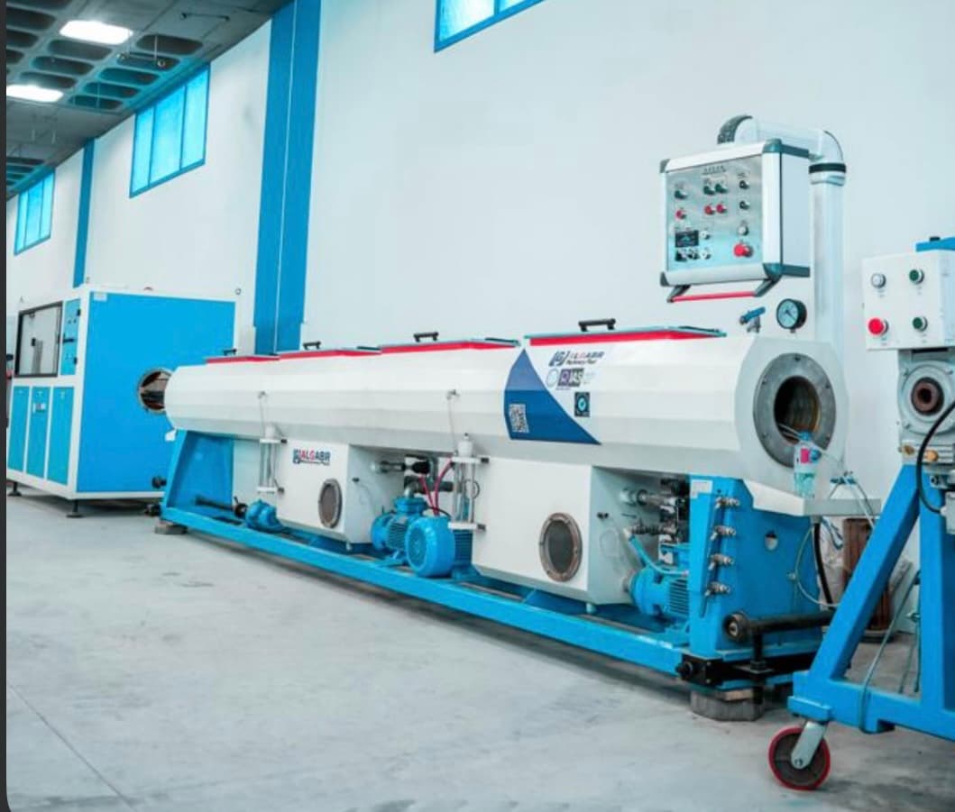 مصنع PVC و مطابخ والمونيوم 