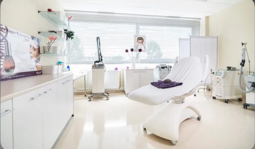 عيادة جلدية وتجميل طبي 